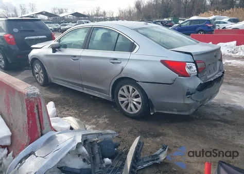 2015 Subaru Legacy 2.5I Premium z USA, uszkodzony, nr VIN 4S3BNAC63F3033694
